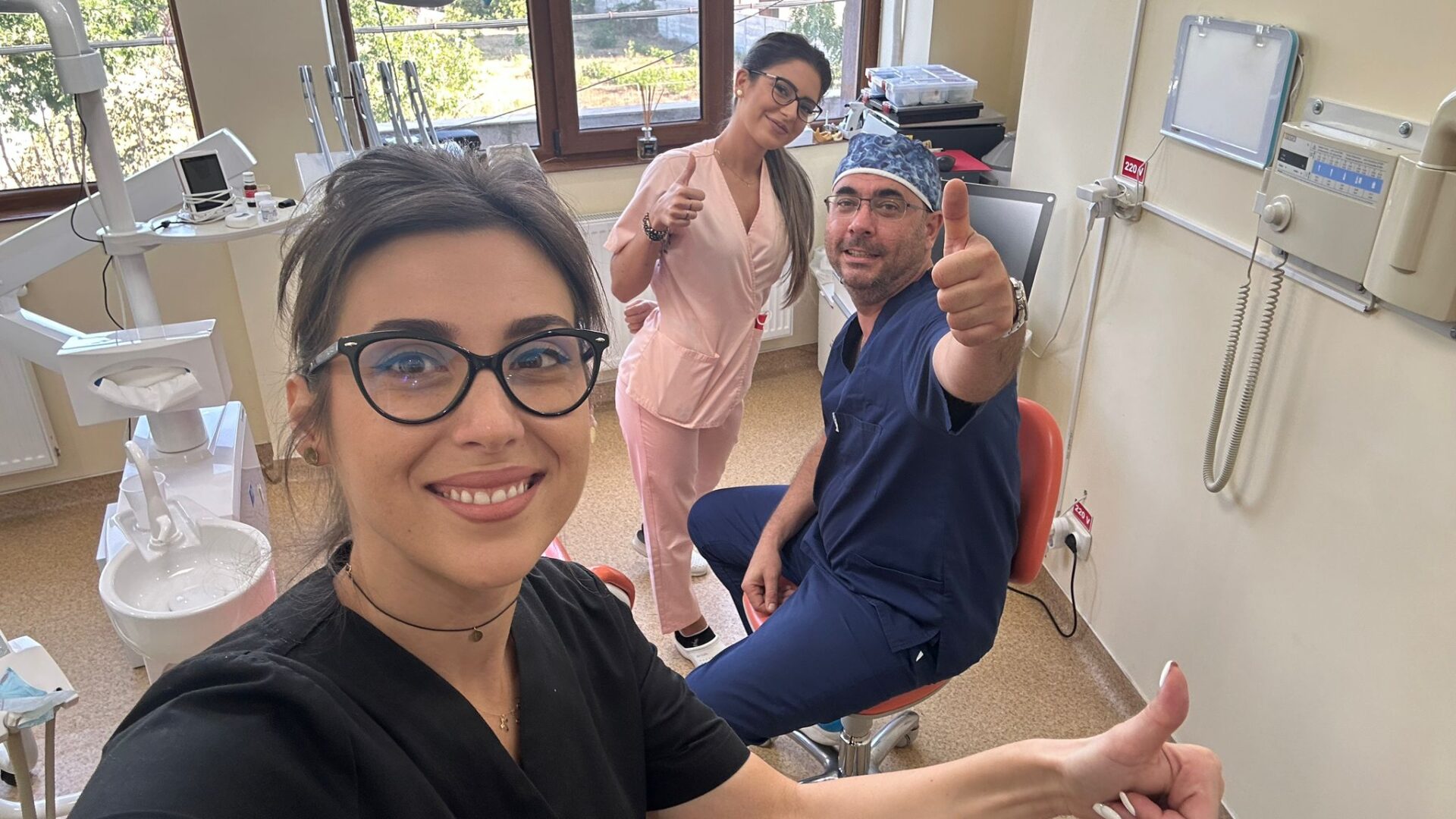 stomatologie tratare parodontoza in Bucuresti